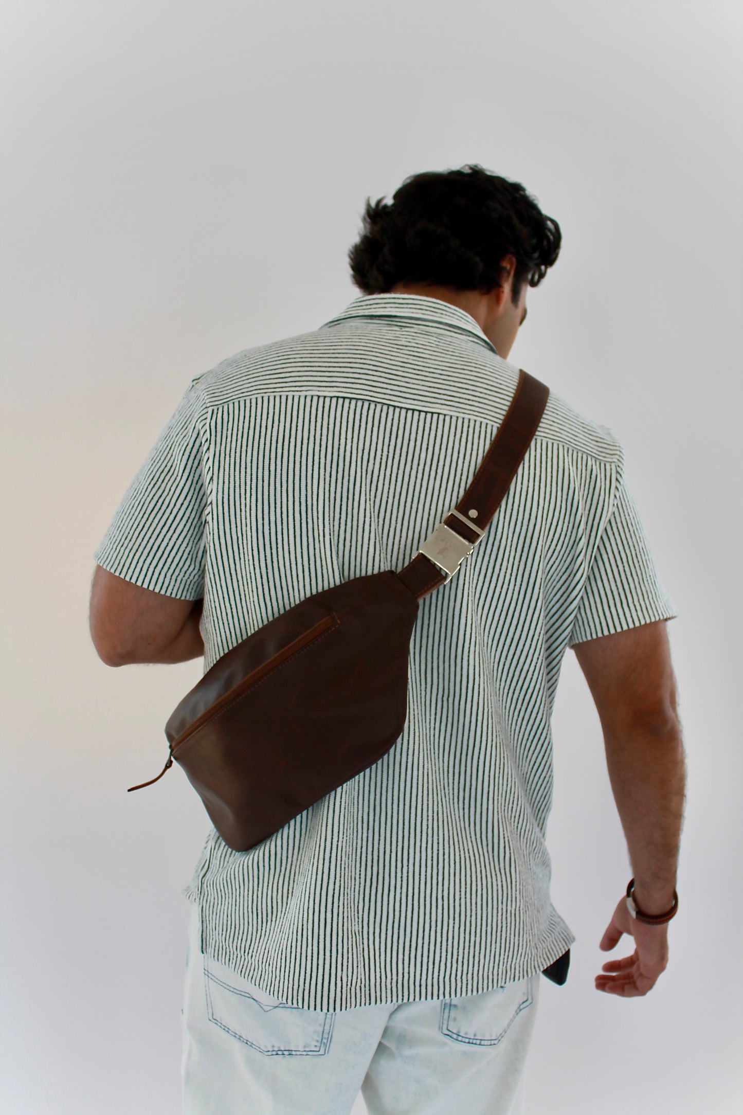 Wanderer Sling Bag