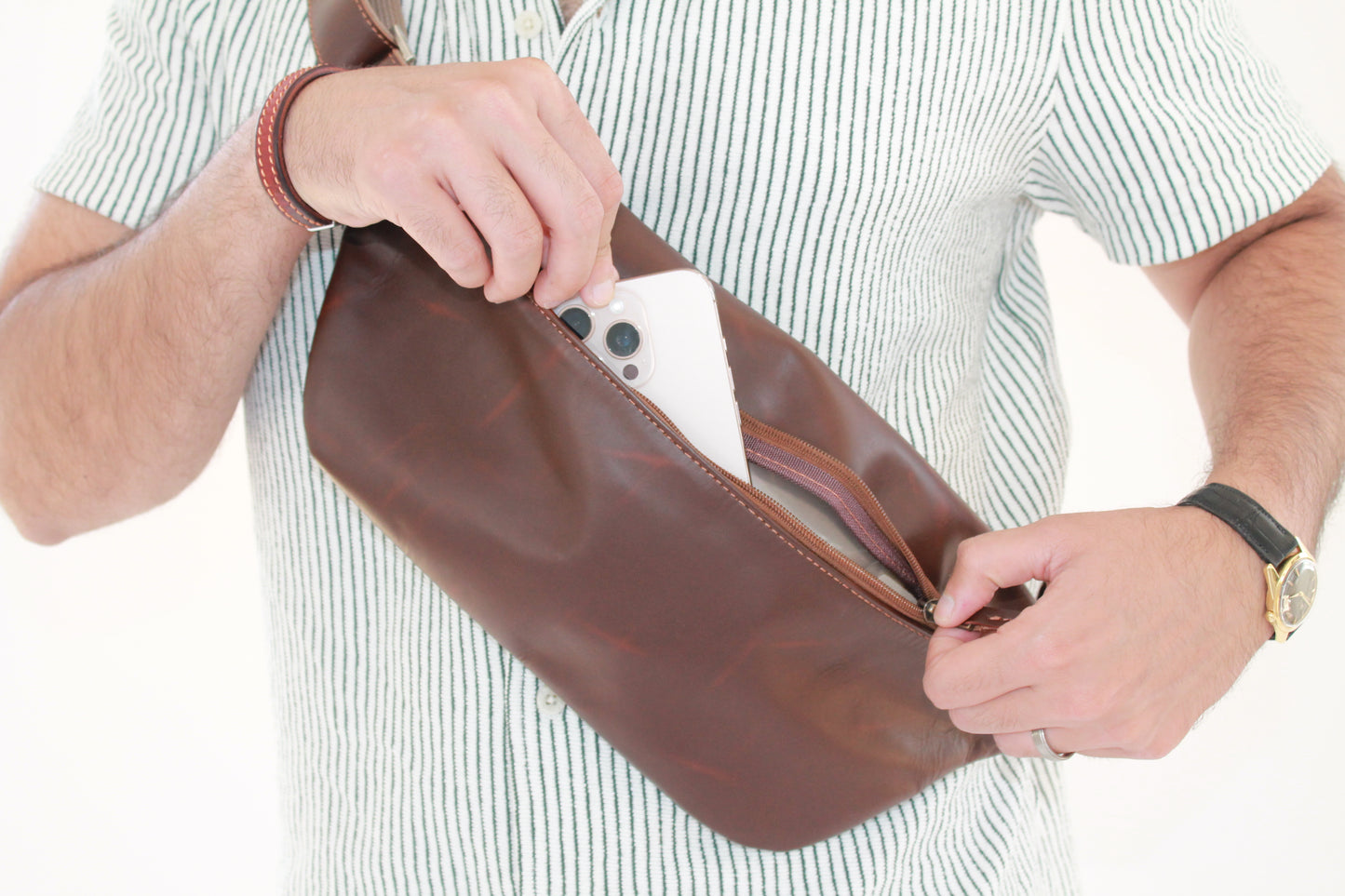 Wanderer Sling Bag